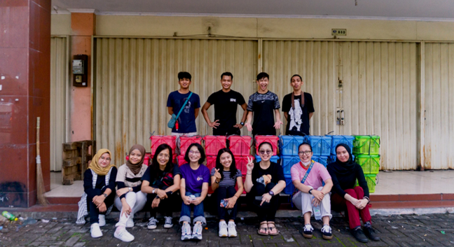 Community volunteers with TNR carriers